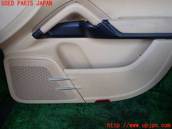 1UPJ-9231511234]ポルシェ・カイエン(92AM5502)右前ドア内張り 中古_3