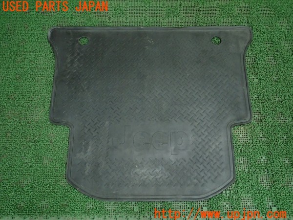 3UPJ=9231520634]ジープラングラー アンリミテッド(JK36L)純正 ラゲッジマット 中古_2