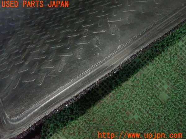 3UPJ=9231520634]ジープラングラー アンリミテッド(JK36L)純正 ラゲッジマット 中古_4