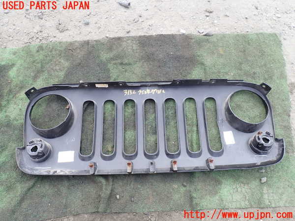 1UPJ-9231521050]ジープ・ラングラー アンリミテッド(JK36L)ラジエターグリル 中古_5