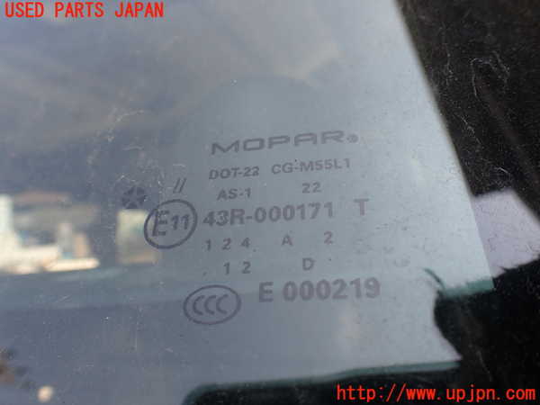 1UPJ-9231521195]ジープ・ラングラー アンリミテッド(JK36L)フロントガラス 中古 MOPAR M55L1 43R-000171_3