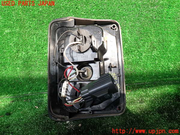 1UPJ-9231521530]ジープ・ラングラー アンリミテッド(JK36L)右テールランプ 中古_2