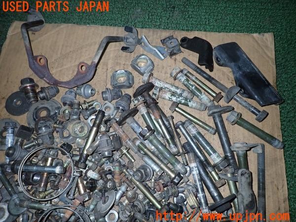 3UPJ=9231530720]ハイラックスサーフ SSR-X(VZN130G)ネジ・ナット・ステー類 セット ジャンク_2