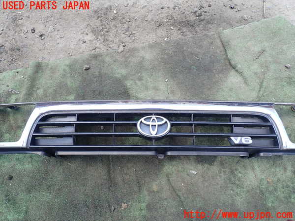 1UPJ-9231531050]ハイラックスサーフ N130系 4ドア(VZN130G)ラジエターグリル 中古_2