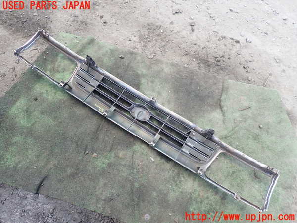 1UPJ-9231531050]ハイラックスサーフ N130系 4ドア(VZN130G)ラジエターグリル 中古_4