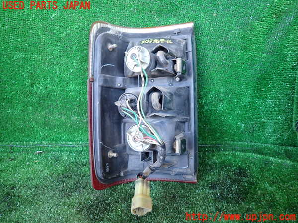 1UPJ-9231531530]ハイラックスサーフ N130系 4ドア(VZN130G)右テールランプ 中古_3