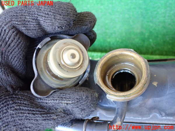 1UPJ-9231532321]ハイラックスサーフ N130系 4ドア(VZN130G)ラジエーター1 中古_3