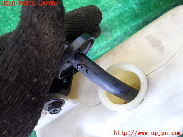1UPJ-9231532410]ハイラックスサーフ N130系 4ドア(VZN130G)ラジエータータンク 中古_3