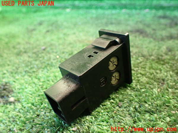 1UPJ-9231536300]ハイラックスサーフ N130系 4ドア(VZN130G)デフォッガースイッチ 中古_2