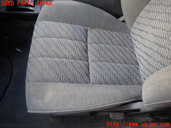 1UPJ-9231537065]ハイラックスサーフ N130系 4ドア(VZN130G)助手席シート 中古_3