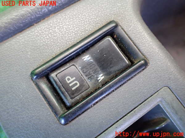 1UPJ-9231537540]ハイラックスサーフ N130系 4ドア(VZN130G)センターコンソール 中古_2