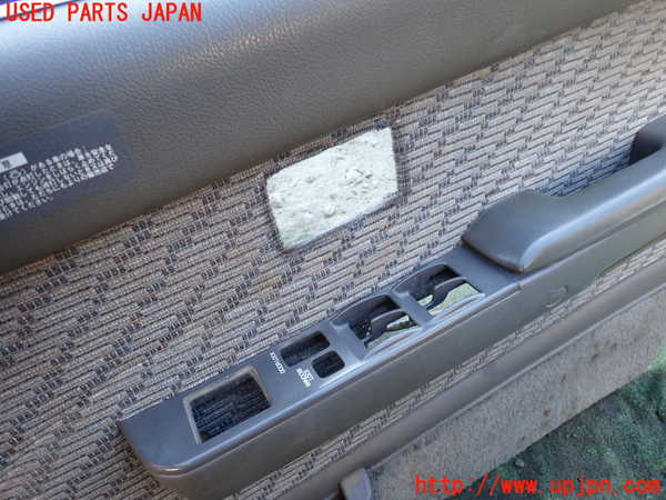 1UPJ-9231531234]ハイラックスサーフ N130系 4ドア(VZN130G)右前ドア内張り 中古_2