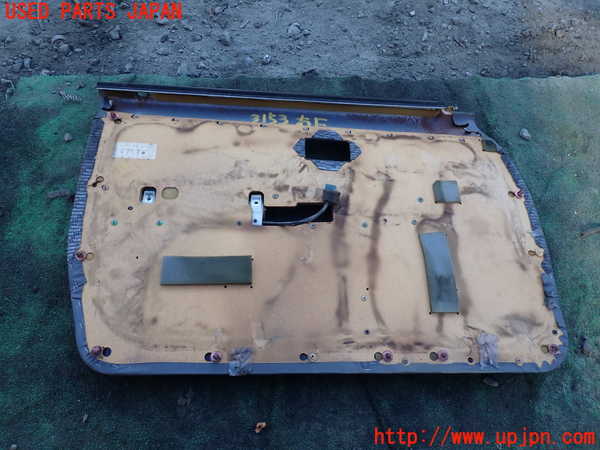 1UPJ-9231531234]ハイラックスサーフ N130系 4ドア(VZN130G)右前ドア内張り 中古_4