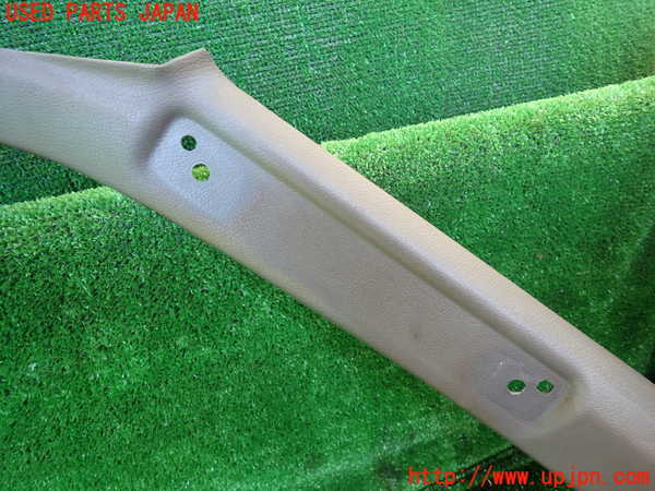 1UPJ-9231537660]ハイラックスサーフ N130系 4ドア(VZN130G)左フロントピラートリム 中古_2