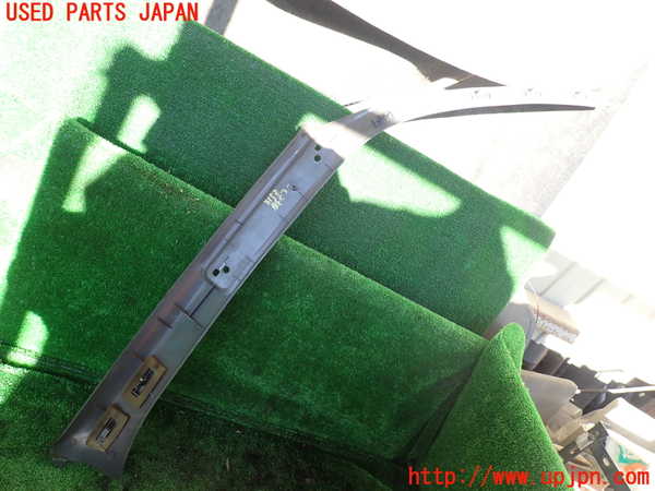 1UPJ-9231537660]ハイラックスサーフ N130系 4ドア(VZN130G)左フロントピラートリム 中古_3