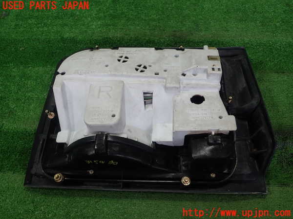 1UPJ-9231541530]MR2(AW11)右テールランプ 中古_2