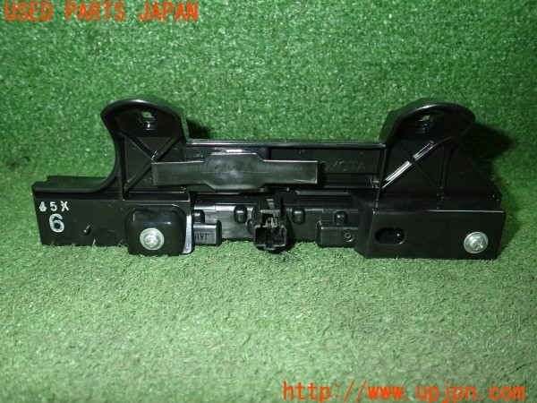 3UPJ=9231550590]ヴォクシー(ZRR80W)純正 ハイマウントストップランプ 中古_4