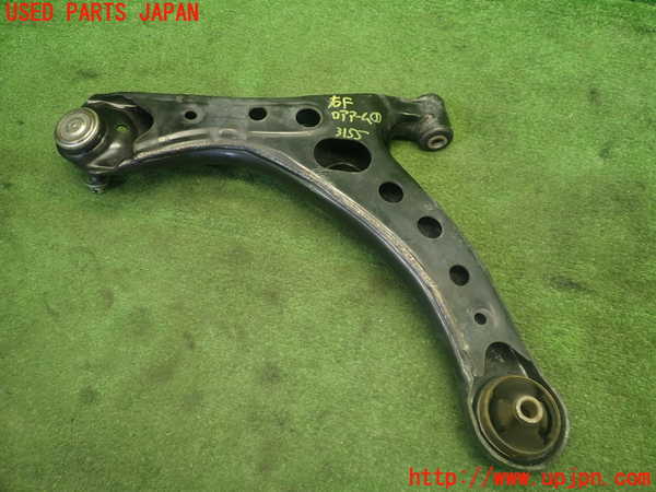1UPJ-9231555176]ヴォクシー(ノア)(ZRR80W)右フロントロアアーム1 中古_2