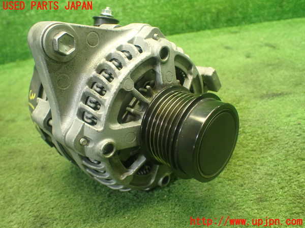 1UPJ-9231556015]ヴォクシー(ノア)(ZRR80W)オルタネーター(ダイナモ) 中古_3