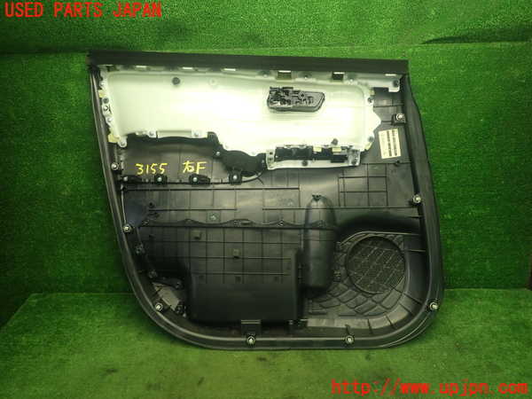 1UPJ-9231551234]ヴォクシー(ノア)(ZRR80W)右前ドア内張り 中古_5