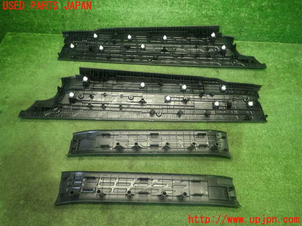 1UPJ-9231557740]ヴォクシー(ノア)(ZRR80W)スカッフプレート 中古_2