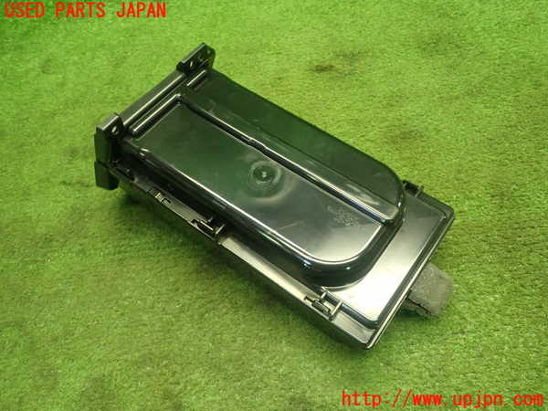1UPJ-9231557810]ヴォクシー(ノア)(ZRR80W)ドリンクホルダー 中古_2