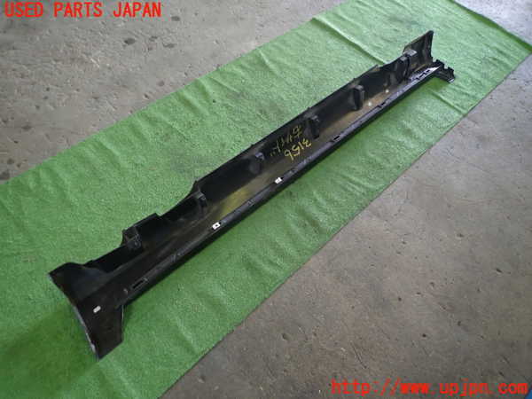 1UPJ-9231561390]ボルボ・XC60(DB4204TXC)右サイドステップ 中古_4