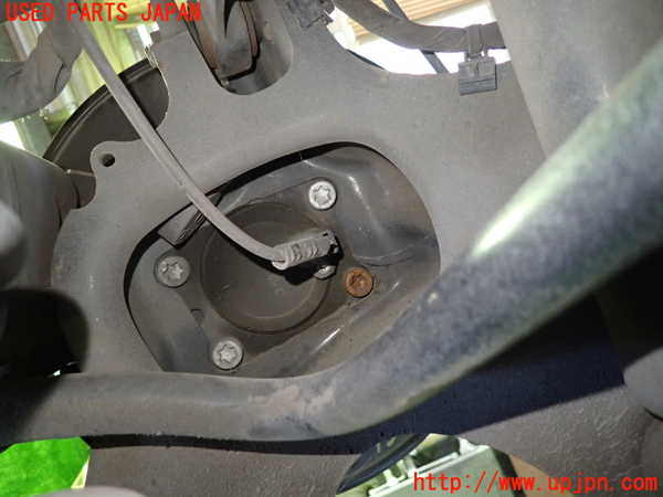 1UPJ-9231564305]ボルボ・XC60(DB4204TXC)左リアナックルハブ 中古_2
