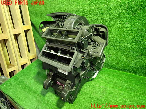 1UPJ-9231566081]ボルボ・XC60(DB4204TXC)エバポレーター1 中古_3