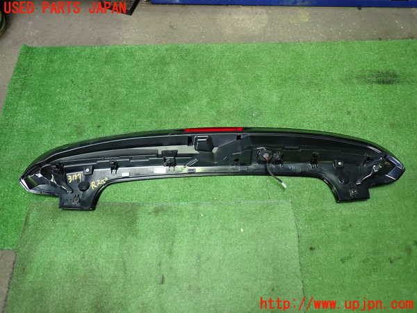 1UPJ-9231571520]ノア(ヴォクシー)(MZRA90W)リアスポイラー 中古_4