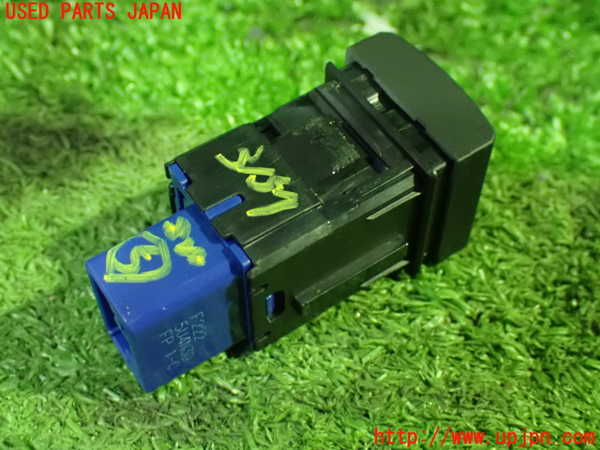 5UPJ-9231576310]ノア(ヴォクシー)(MZRA90W)スイッチ5 (オートヘッドライト) 中古_2