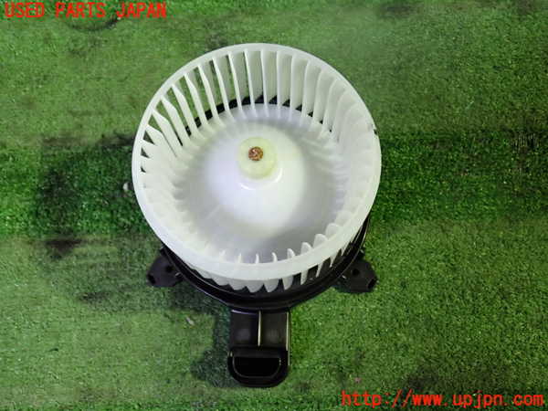 5UPJ-9231576095]ノア(ヴォクシー)(MZRA90W)ブロアファン(ブロアーファン) 中古_2