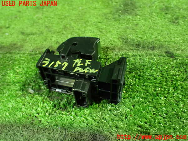 5UPJ-9231576245]ノア(ヴォクシー)(MZRA90W)左前パワーウィンドウスイッチ 中古_2