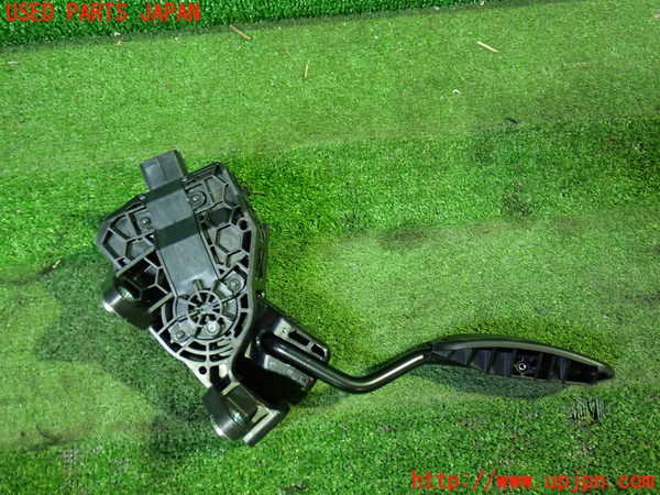 5UPJ-9231576381]ノア(ヴォクシー)(MZRA90W)センサー1 (アクセルペダル) 中古_3
