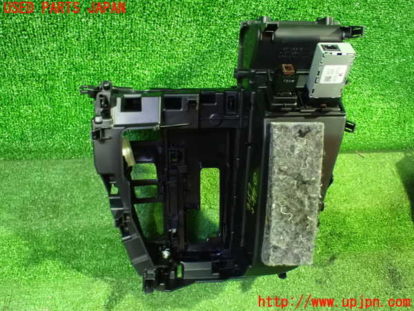 1UPJ-9231577841]ノア(ヴォクシー)(MZRA90W)小物入れ1 中古_3