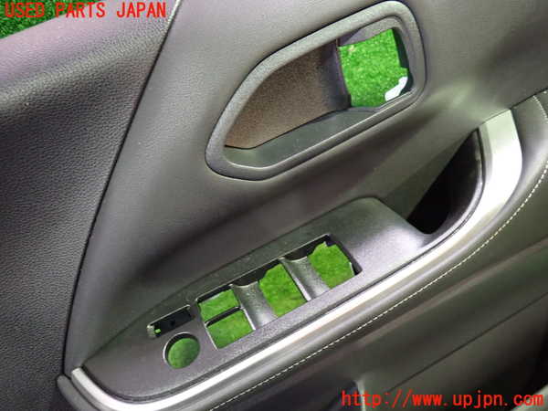 1UPJ-9231571234]ノア(ヴォクシー)(MZRA90W)右前ドア内張り 中古_2