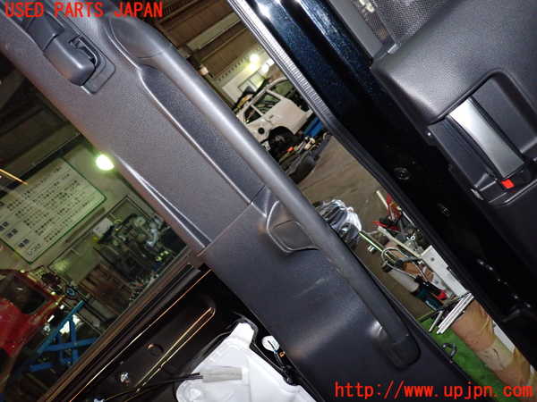 1UPJ-9231577665]ノア(ヴォクシー)(MZRA90W)右センターピラートリム 中古_4