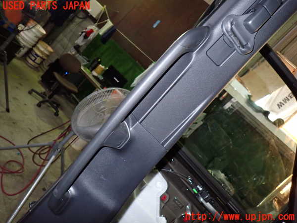 1UPJ-9231577670]ノア(ヴォクシー)(MZRA90W)左センターピラートリム 中古_4
