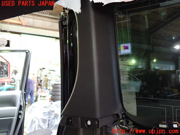 1UPJ-9231577675]ノア(ヴォクシー)(MZRA90W)右リアピラートリム 中古_3