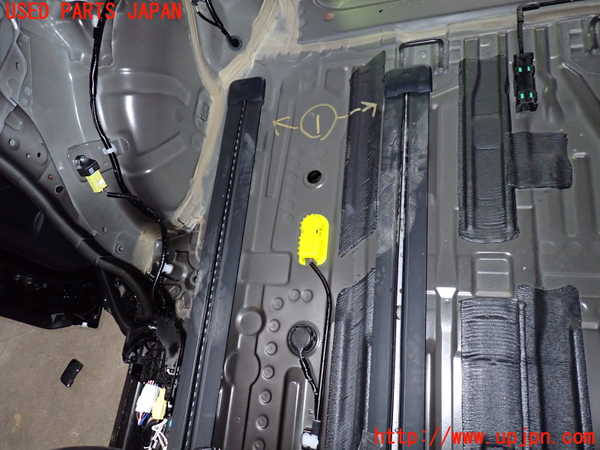 1UPJ-9231577496]ノア(ヴォクシー)(MZRA90W)シートレール①1 中古_2