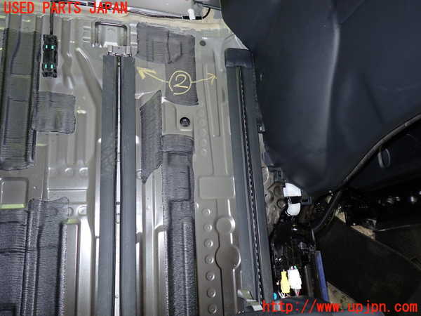 1UPJ-9231577497]ノア(ヴォクシー)(MZRA90W)シートレール②2 中古_2