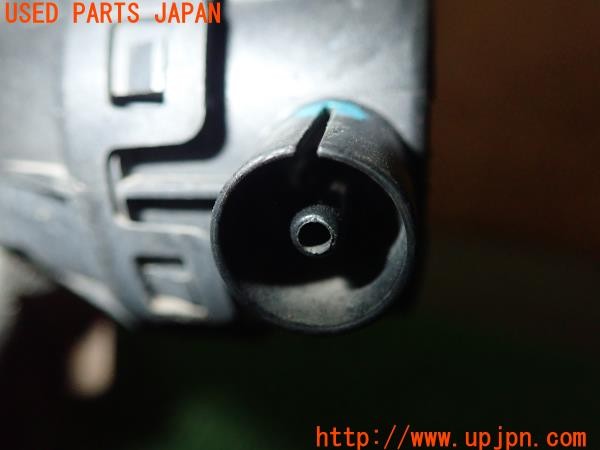3UPJ=9231580152]BMW X1(VL25 E84系)前期 純正 7 560 010 リアマフラー カット済み 2分割 中古_4