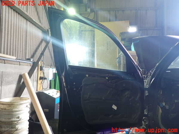 1UPJ-9231581260]BMW X1 E84(VL25)左前ドア AGC M25 中古_4