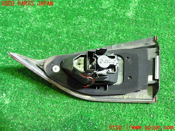 1UPJ-9231581552]BMW X1 E84(VL25)左リアフィニッシャー 中古_3