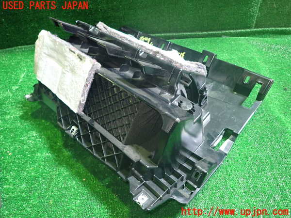 1UPJ-9231587516]BMW X1 E84(VL25)グローブボックス1 中古_3