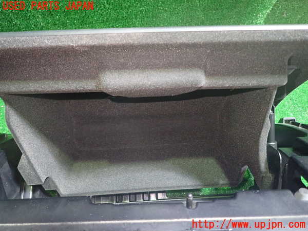 1UPJ-9231587516]BMW X1 E84(VL25)グローブボックス1 中古_5
