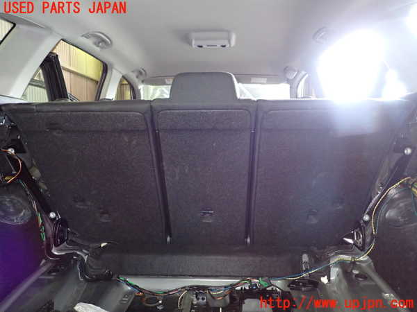 1UPJ-9231587385]BMW X1 E84(VL25)リアシート 中古_5