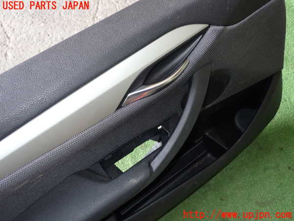 1UPJ-9231581264]BMW X1 E84(VL25)左前ドア内張り 中古_3