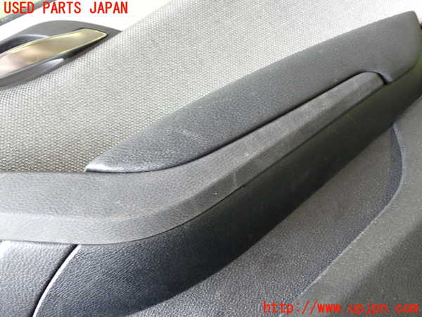 1UPJ-9231581294]BMW X1 E84(VL25)右後ドア内張り 中古_3