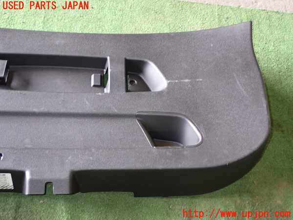 1UPJ-9231581578]BMW X1 E84(VL25)バックドア内張り 中古_2